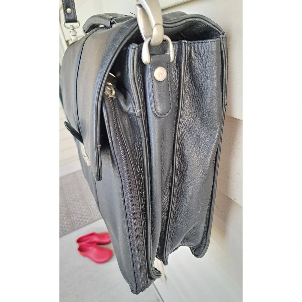 Wilsons Leather Pelle Studio Black Leather Briefcase Messenger Bag Work Laptop